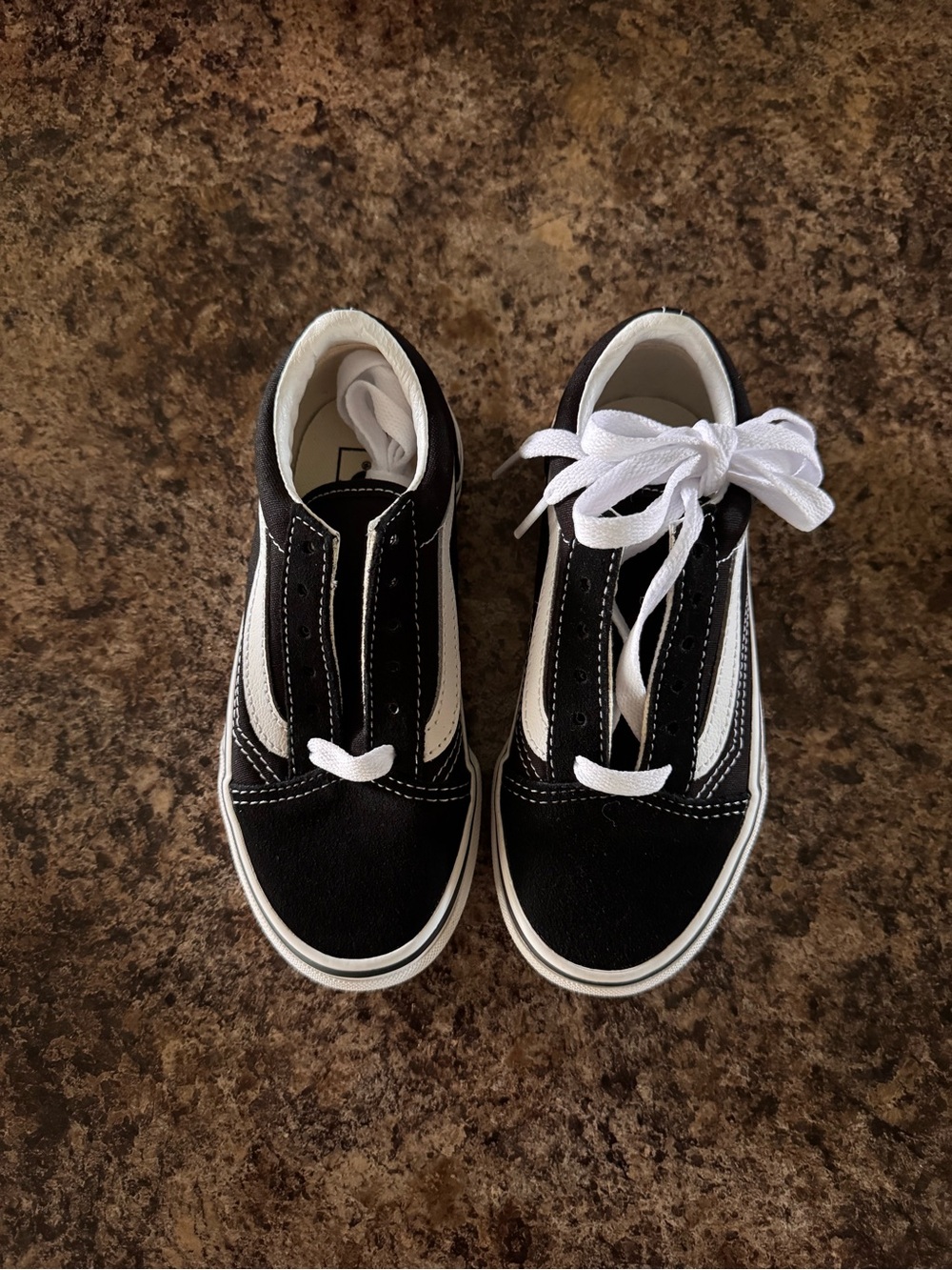 Kids Old Skool Vans - Picture 1 of 2